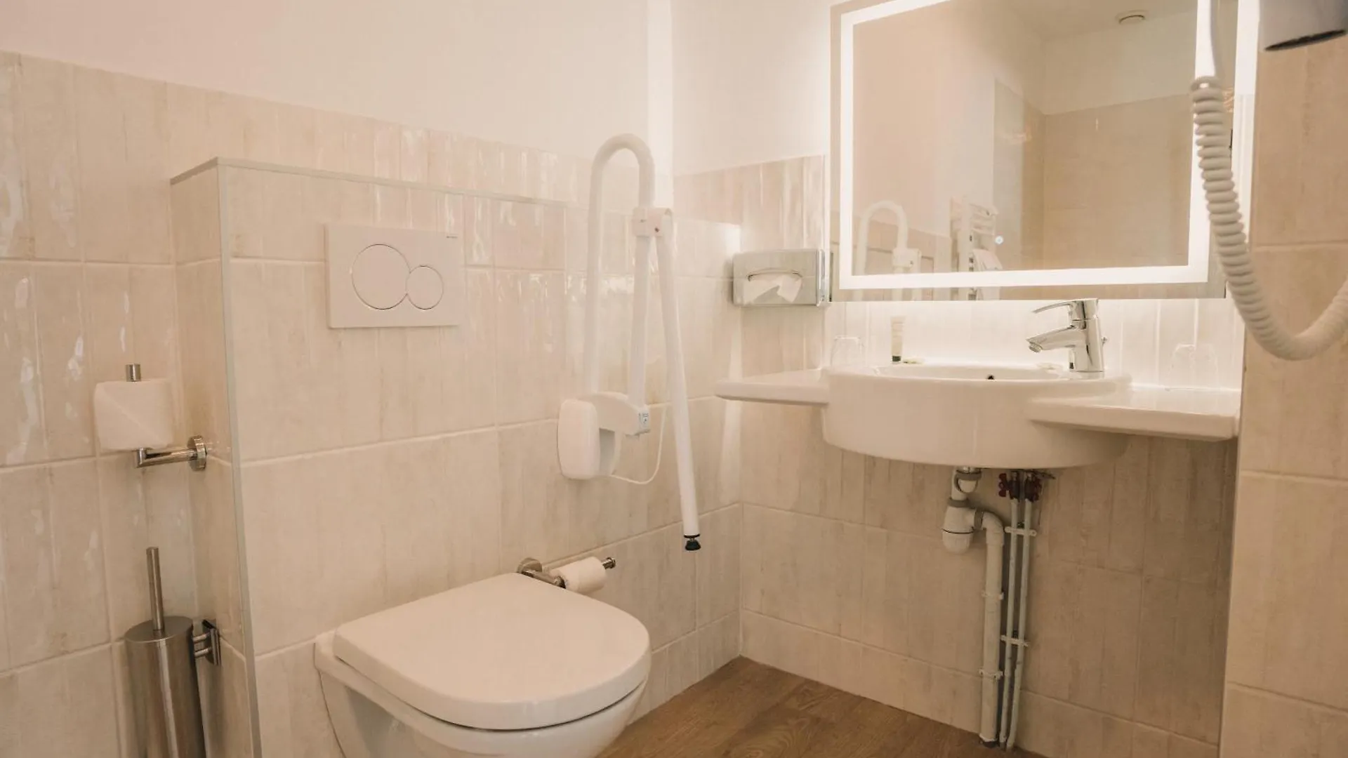 L'Armoric Hotel - Renove Benodet