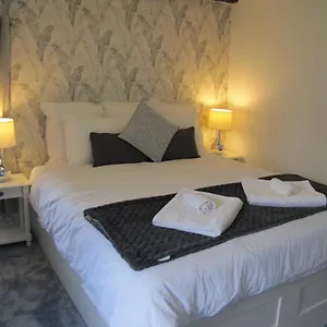 C'est La Vie Bed & Breakfast