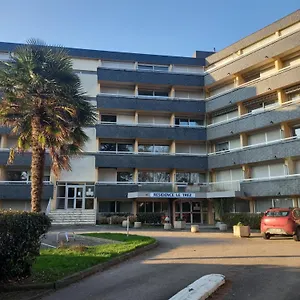 à 100m De La Appartement
